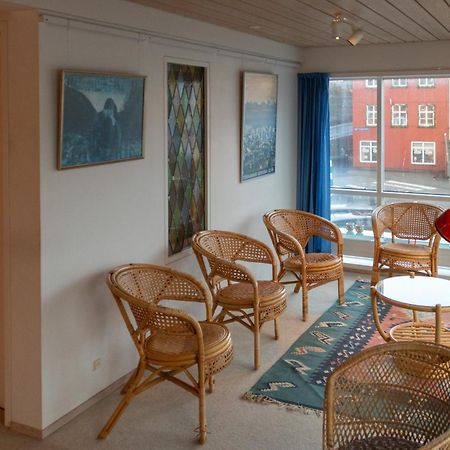 Guesthouse At The Boat Harbour ทอร์สเฮาน์ ภายนอก รูปภาพ