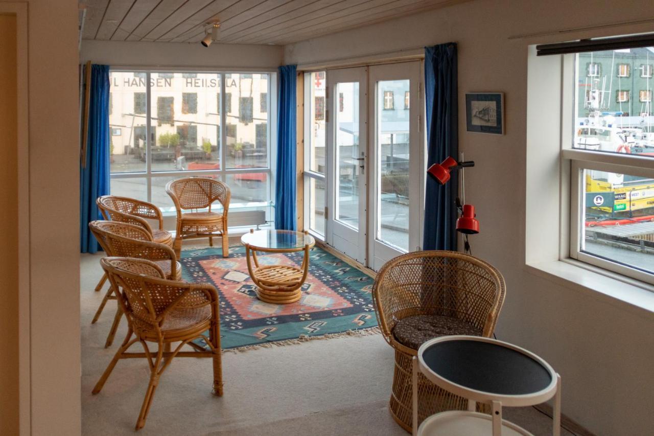 Guesthouse At The Boat Harbour ทอร์สเฮาน์ ภายนอก รูปภาพ