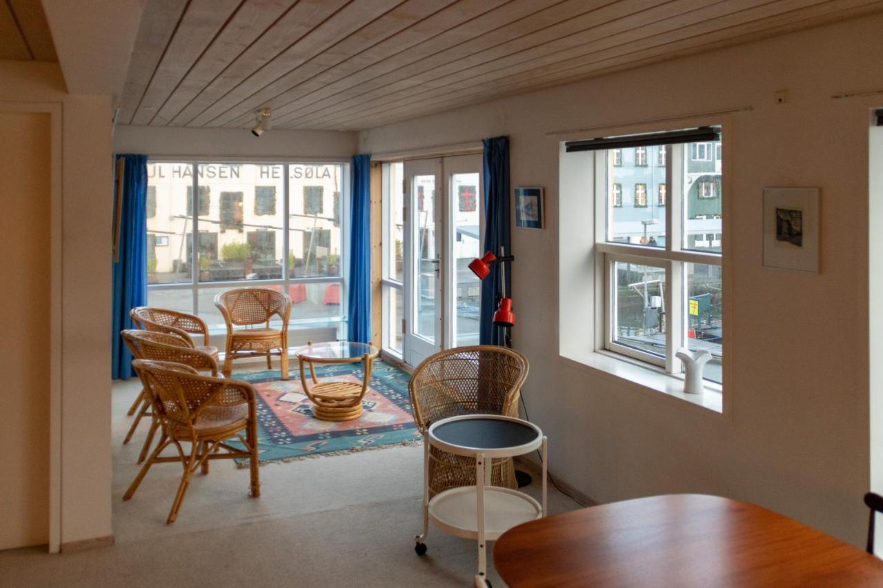 Guesthouse At The Boat Harbour ทอร์สเฮาน์ ภายนอก รูปภาพ